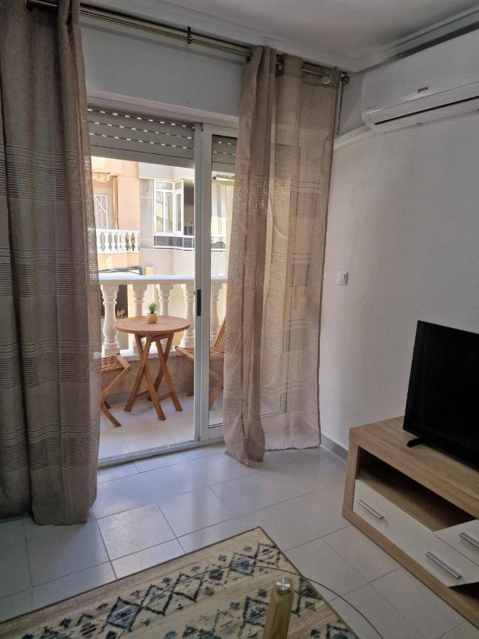 Almudena Apartments Torrevieja Zewnętrze zdjęcie